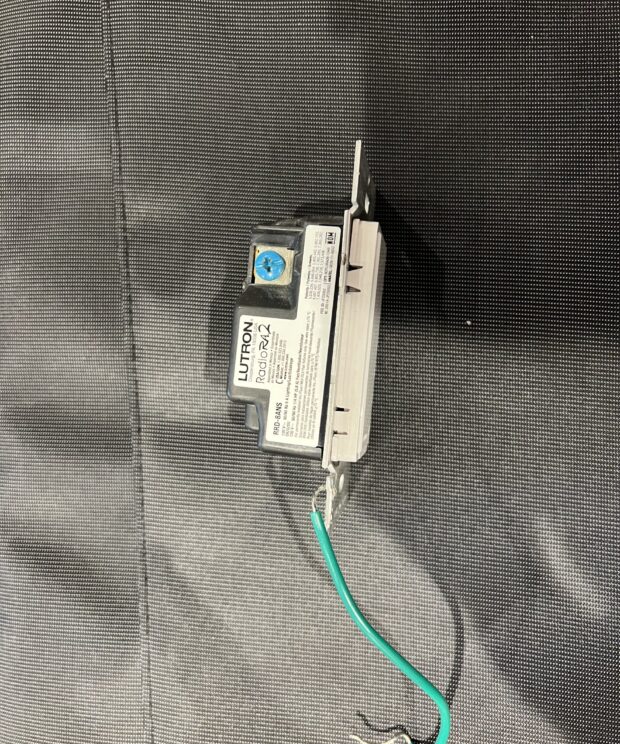 Lutron Radio RA2 RRD-8ANS-WH Switch