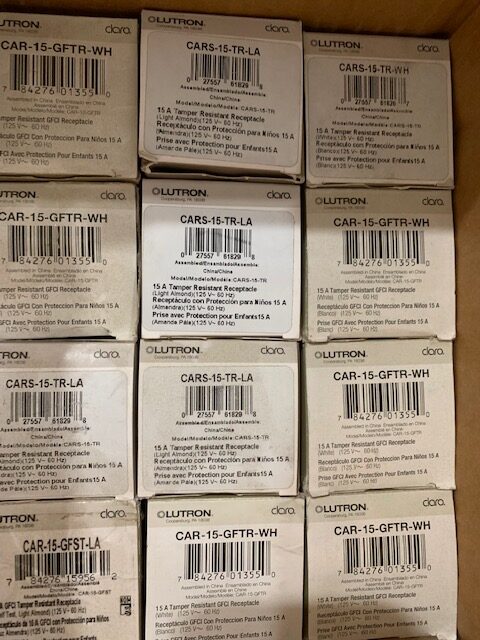 Lutron Claro Outlet 15AMP Tamper Resistant - Light Almond